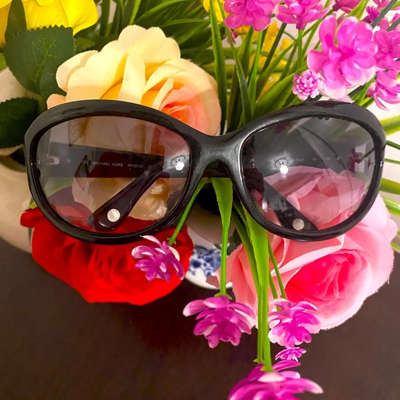 Like New Michael Kors Black Plastic Framed Gradient Sunglasses w/ Silver Details